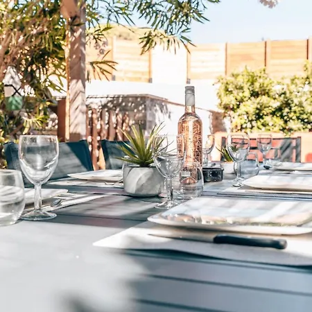 Maison Familiale Avec Piscine Privee, A Pied, Frais Obligatoires A Regler A L'arrivee, Linge 15e Par Pers & Menage 70e Par Sejour Profil Mandatory Fees In Cash To Be Paid On Arrival Linen 15e Per Person 70e Housekeeping Per Villa *