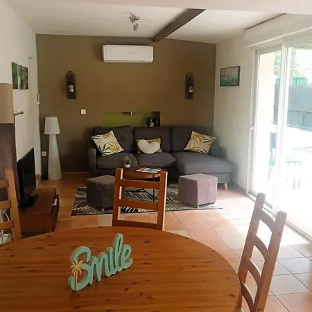 Maison Familiale Avec Piscine Privee, A Pied, Frais Obligatoires A Regler A L'arrivee, Linge 15e Par Pers & Menage 70e Par Sejour Profil Mandatory Fees In Cash To Be Paid On Arrival Linen 15e Per Person 70e Housekeeping Per Villa Sainte-Maxime