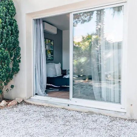 Villa Maison Familiale Avec Piscine Privee A Pied Frais De Gestion Du Sejour 160e En Supplement A L'arrivee Family With Private Pool Within Walking Distance Management Fee 160e Payable Upon Arrival *