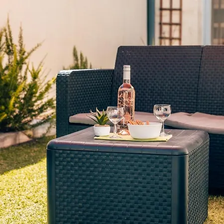 Maison Familiale Avec Piscine Privee A Pied Frais De Gestion Du Sejour 160e En Supplement A L'arrivee Family With Private Pool Within Walking Distance Management Fee 160e Payable Upon Arrival Villa Sainte-Maxime