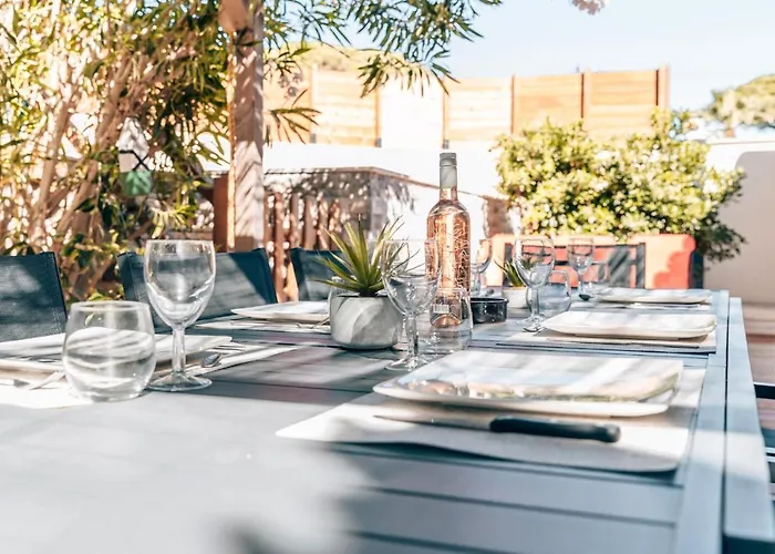 Maison Familiale Avec Piscine Privee A Pied Frais De Gestion Du Sejour 160e En Supplement A L'arrivee Family With Private Pool Within Walking Distance Management Fee 160e Payable Upon Arrival Villa *